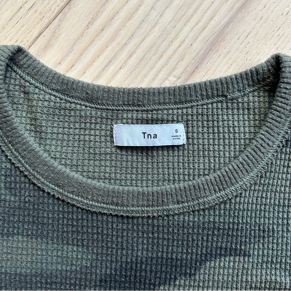 TNA - Camouflage Waffle Long Sleeve - S - Picture 4 of 8